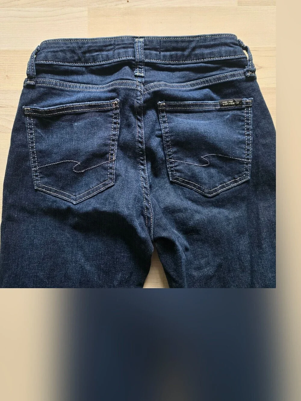 Silver Jeans The Curvy Mid Bootcut Size 4 Length 33